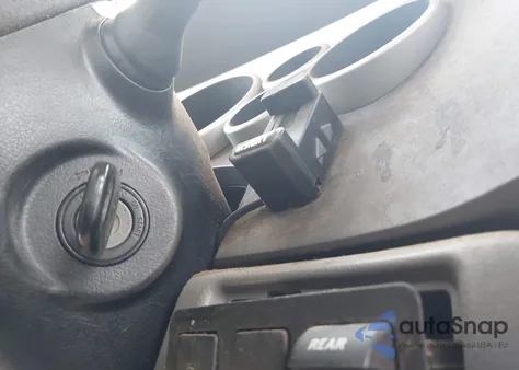 2013 Toyota Tundra Grade 5.7L V8 z USA, uszkodzony, nr VIN 5TFUW5F16DX291825